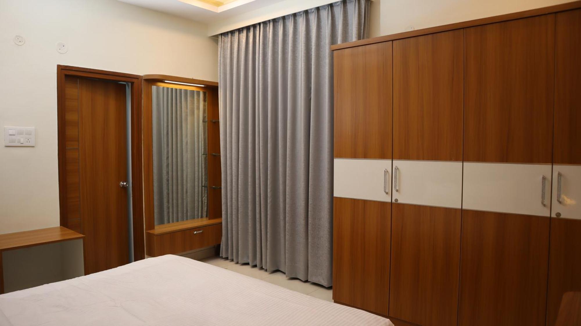 Dcasa Apartment Hotel Hyderabad Esterno foto