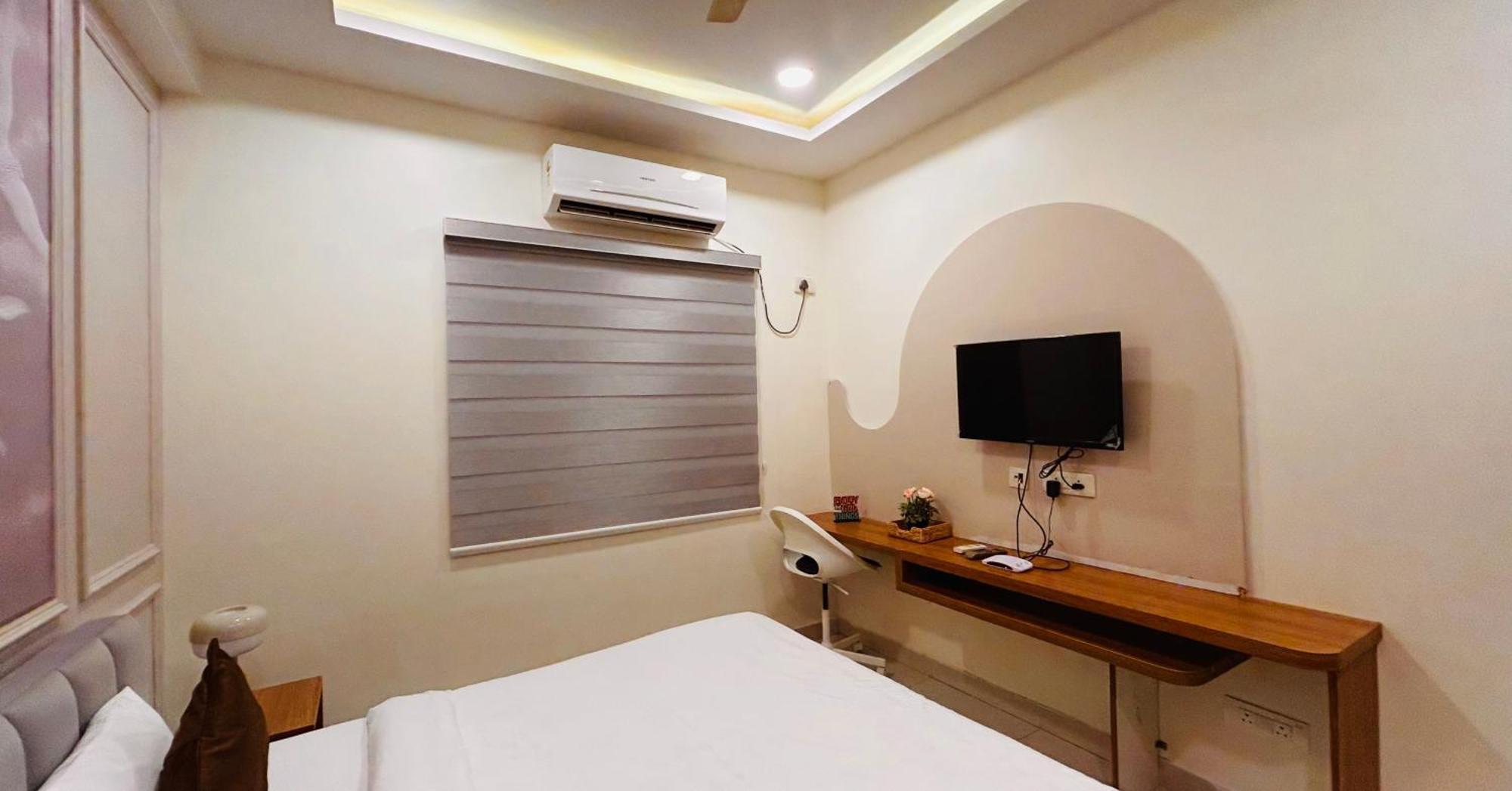 Dcasa Apartment Hotel Hyderabad Esterno foto